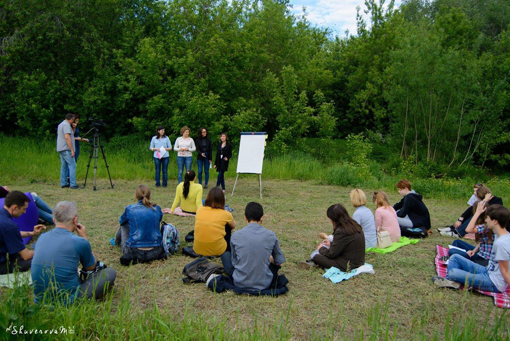 Лекции на траве: выпускница ТУСУРа рассказала о новом формате городского лектория